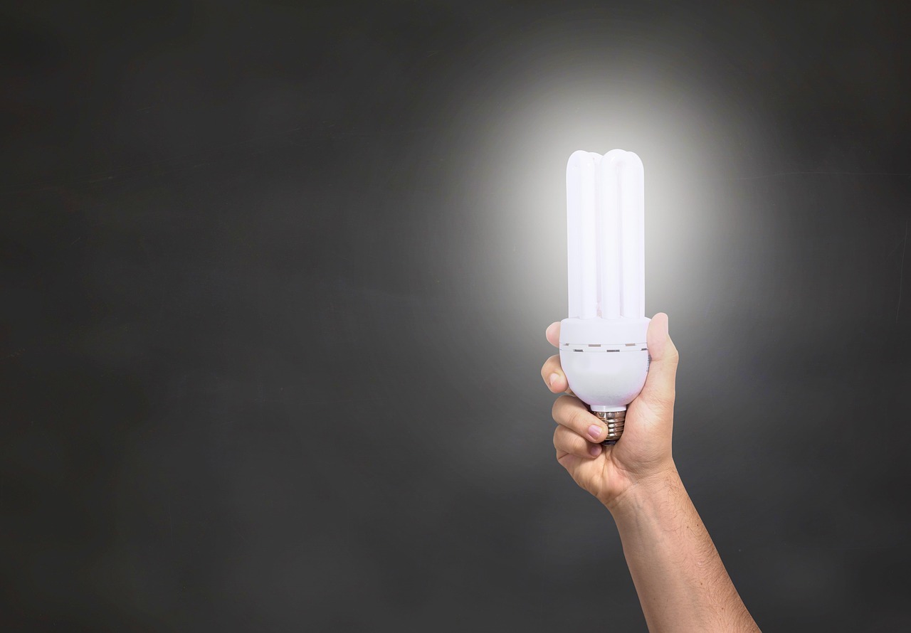Subtiele LED-verlichting onder keukenkasten.